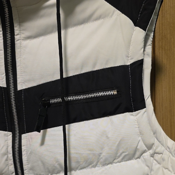 VIP White and Black Men's Vest - Picture 3 of 10